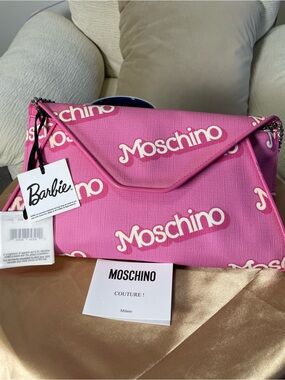 NWT Moschino Special Edition Collaboration Pink Envelope Shoulder Bag Clutch